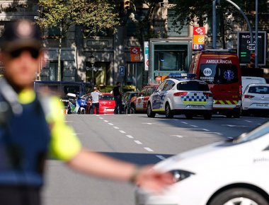 «Σουρωτήρι» η Ευρώπη - Όχημα ισλαμιστών τρομοκρατών από την Βαρκελώνη πέρασε στην Γαλλία! (φωτό, βίντεο)